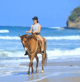 Best-Horse-Riding-Tours-Puerto-Vallarta-Riviera-Nayarit