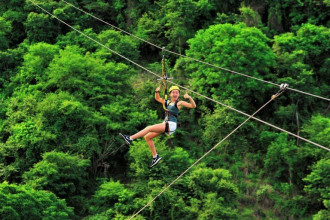 canopy tour mujer